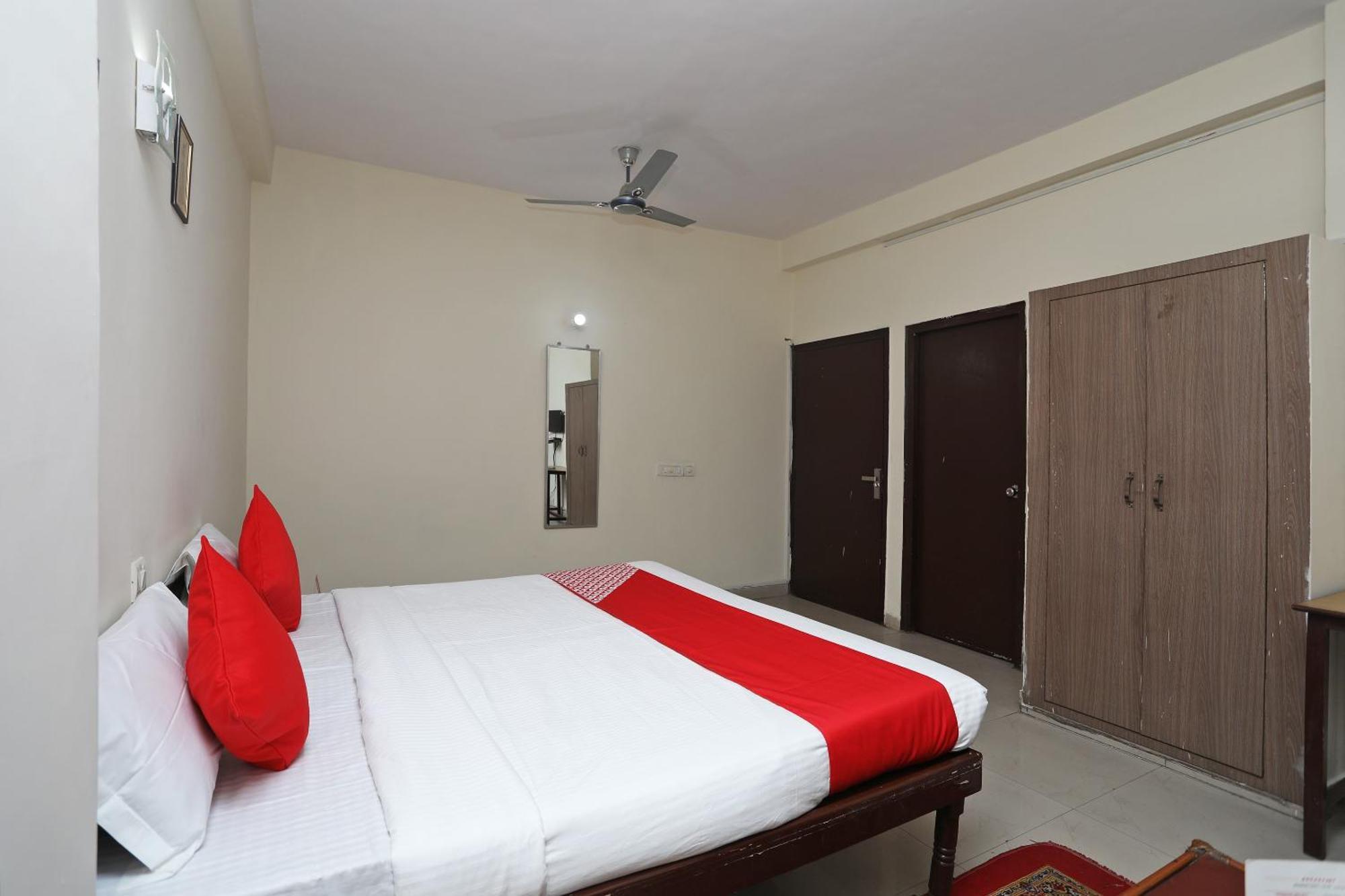 Hotel O Celebration Bnb Home Дели Экстерьер фото