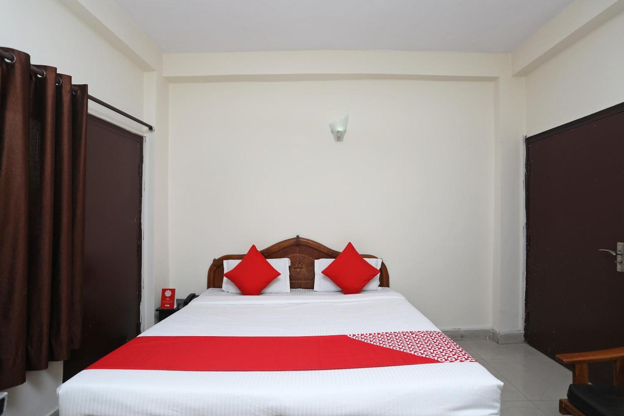Hotel O Celebration Bnb Home Дели Экстерьер фото